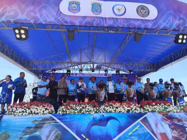 Wagub Nausrau Tegaskan : Jadikan Festival Raja Ampat Ruang Ekspresikan Kekayaan Budaya 2 IMG 20251018 WA0012