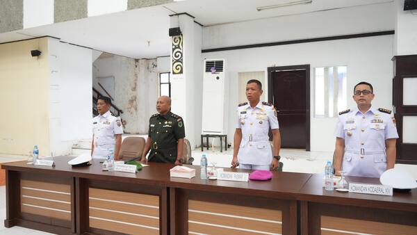 Koarmada III Hadiri Paripurna XII DPRD Kabsor: Dua Raperda Strategis Disahkan 2 IMG 20251023 WA0010