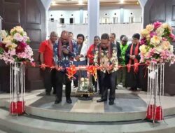 Momen HUT ke-98, Wali Kota Sorong Resmikan Kanopi GKI Ekklesia Klasaman