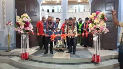 Momen HUT ke-98, Wali Kota Sorong Resmikan Kanopi GKI Ekklesia Klasaman