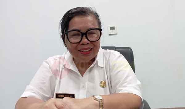 Kepala Bappeda Mimika Dr. Yohana Paliling2