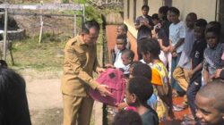 Kunjungi Korban Kebakaran di SPN Polda Papua, Pj Gubernur Berbagi Tali Asih 17 PJ Gub Papua Panti Asuhan