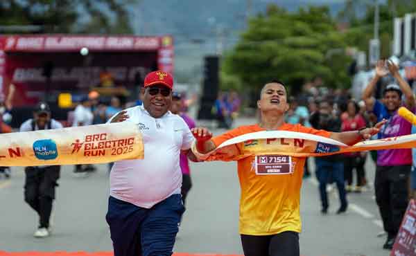 Semarak HLN-Sumpah Pemuda 2025, PLN Gandeng Komunitas Gelar BRC Electric Run di Wamena 3 PLN Lomba Lari BRC Electric Run Wamena 2025 3