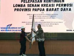 Lepas Kontingen Senam Kreasi PERWOSI, Ini Harapan Pemprov PBD