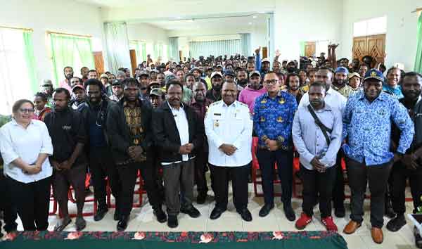 Wagub Papua Peg 12 Pencaker ke JKT