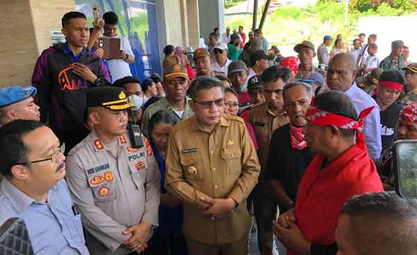 Wali Kota Tengahi Ketegangan Pemilik Dian Pertiwi-Masyarakat Adat di Negeri Rumatiga 1 Walkot BW Polemik Dian Pertiwi n Negeri Rumah3