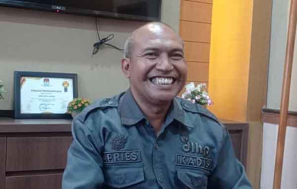 Sampah Tampak Berserakan di Sejumlah Kawasan, Begini Respon Kadis DLHP Ambon 1 Apries Benel Gaspersz Kadis DLHP Ambon