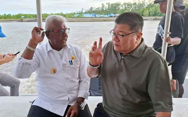 Perkuat Kerjasama Ekonomi Hijau dan Biru, Dubes Seychelles Kunjungi Mimika 1 Bupati JR Dubes Seychelles