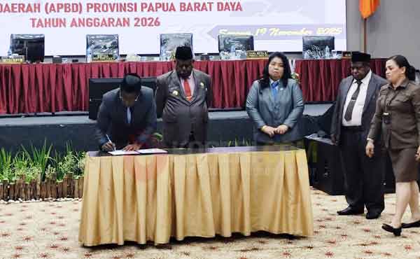 Tok ! DPRP Tetapkan APBD Induk PBD 2026 Rp1,08 Triliun 1 DPRP PBD Tetapkan APBD 2026 Rp1.08 T