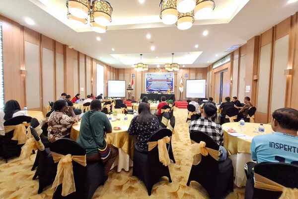 Pemkab Mimika Matangkan Strategi Pembangunan Ketenagakerjaan Jangka Menengah 1 IMG 20251107 WA0019