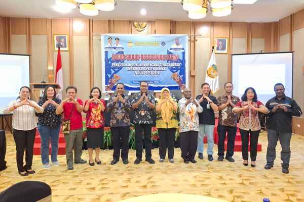 Pemkab Mimika Matangkan Strategi Pembangunan Ketenagakerjaan Jangka Menengah 2 IMG 20251107 WA0020