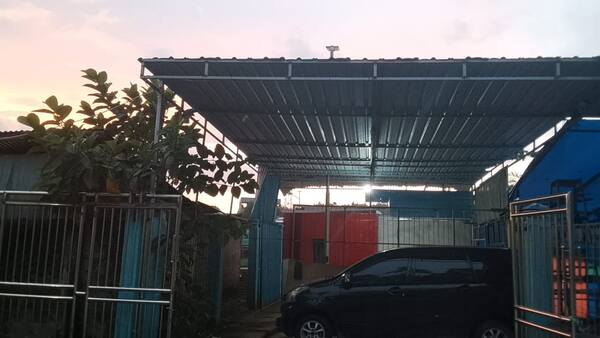 Pangkalan BBM Ilegal di Jl. Selat Makassar, Kelurahan Remu Selatan, Kota Sorong. Foto/Ist
