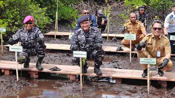 Dankodaeral XIV Sorong Hadiri Karya Bakti Hari Armada RI 3 IMG 20251125 WA0048