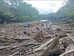 Alur Kali Barapasi Tersumbat Pasca Banjir, Warga Wartas Minta Pemda Turun Tangan