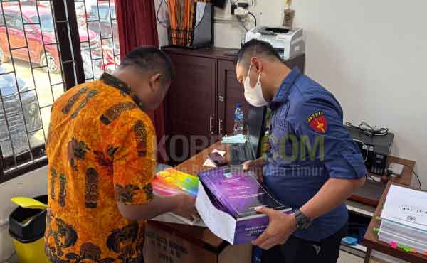 Puluhan Dokumen Disita dari Kantor Wali Kota Sorong, Ini Penegasan Aspidsus Kejati PB 3 Kejati PB Hasil Penggeledahan3