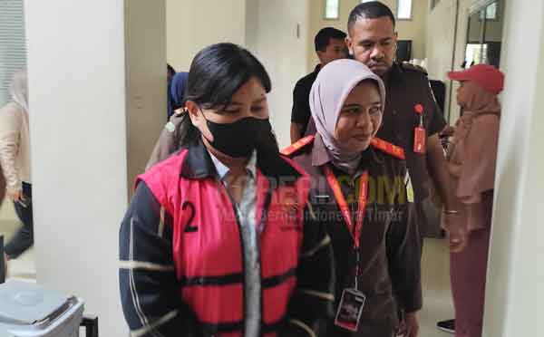 Kejati PB Tersangka JJR Kasus ATK Kota Sorng