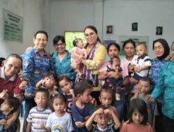 Kunjungi Posyandu Ahusen, Ketua TP PKK Ambon Pantau Lansung Giat Pelayanan