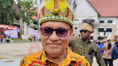 M Sanusi Rahanigmas Mahkota Adat