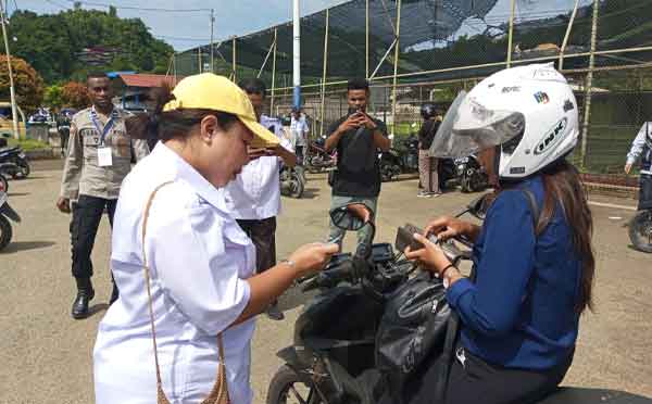 Operasi Yustisi KTP-el di Kota Jayapura, 200 Orang Terjaring 2 Operasi Yustisi Kota JPR 200 terjaring2