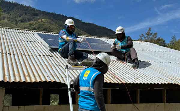 Fasilitasi Pembelajaran Digital, SuperSUN PLN Listriki 413 Sekolah se-Tanah Papua 1 PLN SuperSUN Listriki 413 Sekolah