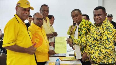 Septinus Lobat daftar Calon Ketua Golkar PBD