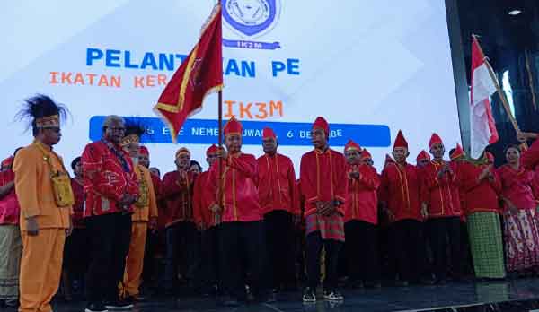 Resmi Dilantik, Pengurus IK3M Mimika Siap Wujudkan Harmoni Lewat Nilai Ain Ni Ain 3 Bupati JR Lantik IK3M Mimika3