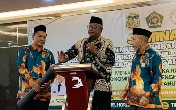 Minta Masyarakat Jaga Harmoni di Mimika, Bupati Rettob Tekankan 4 Poin Penting 1 Bupati JR Seminar Peran Muballigh dan Guru Ngaji