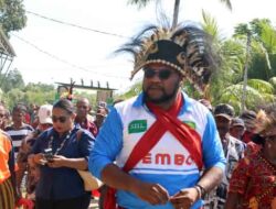 Terpilih Aklamasi, George Dedaida Resmi Jabat Kepala Suku Besar IMMEKO PBD
