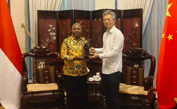 Terima Kunjungan Gubernur Papua Barat, Duta Besar Tiongkok Nyatakan Komitmen Ini 1 Gub DM Dubes Tiongkok