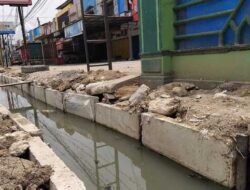 MSR Soroti Pekerjaan Drainase Sepanjang Basuki Rahmat : Tidak Berkualitas