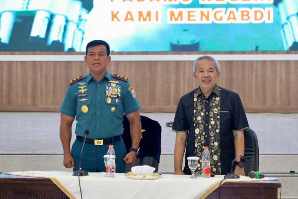 Sharing Komunikasi dan Motivasi: Prajurit Profesional, Cerdas, dan Rendah Hati Kunci Kejayaan TNI AL Masa Depan 2 IMG 20251208 WA0028