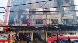 Ruko Swalayan-Eks Kantor DPW NasDem PBD Ludes Terbakar, Belum Diketahui Penyebabnya 8 IMG 20251217 WA0022