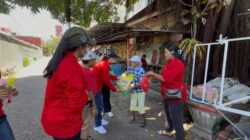 Apresiasi Peran Ibu, Depicab SOKSI Ambon Turun ke Jalan Berbagi Kebahagiaan 12 IMG 20251224 WA0037