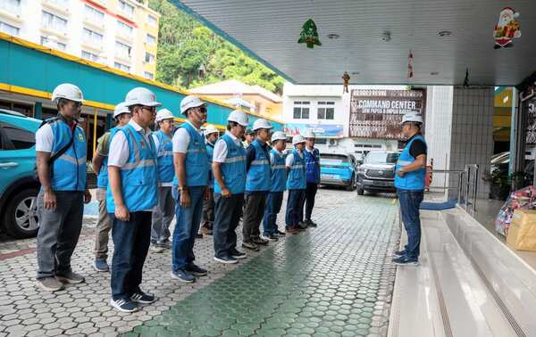 PLN Terjunkan Ribuan Personel dan Siapkan 64 Posko Siaga di Tanah Papua 2 IMG 20251227 WA00492