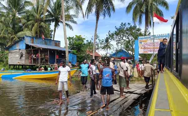 Kampung Waituku: Sebuah Fakta Keterisolasian di Tengah Negeri Berlimpah Susu dan Madu 1 Kampung Waituku Fakta Keterisolasian