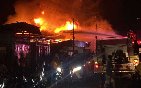 Kebakaran Timika 4 ruji semi per ludes