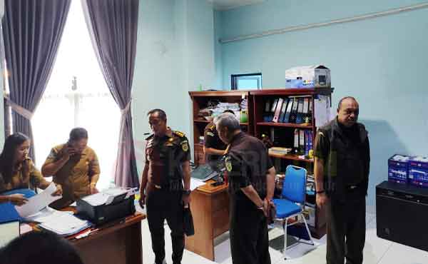 Kejati PB Geledah Kantor Dishub PB