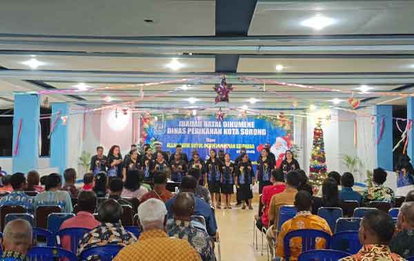 Dinas Perikanan Kota Sorong Rayakan Natal 2025, Ada “Kado Spesial” bagi Nelayan 1 Natal Dinas Perikanan Kota Sorong2