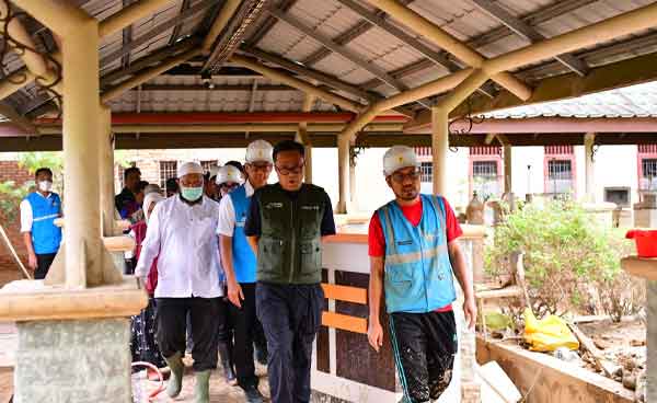 Direksi-Relawan PLN Turun Langsung Pastikan Percepatan Pemulihan Fasum di Aceh 1 PLN Jajaran Direksi n Relawan Turun ke Aceh