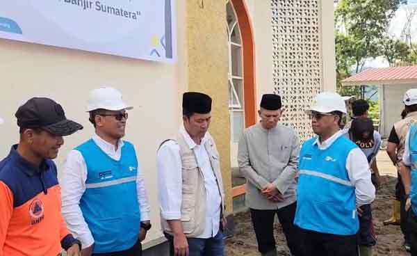 Direksi-Relawan PLN Turun Langsung Pastikan Percepatan Pemulihan Fasum di Aceh 5 PLN Jajaran Direksi n Relawan Turun ke Aceh5