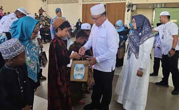 PLN Khitanan Massal di Nabire3