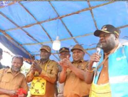 Sukses Terangi 2 Kampung di Dogiyai, PLN Beri Kado Terindah Natal-Tahun Baru