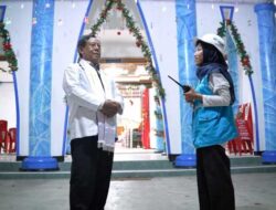 Di Balik Terang Cahaya Gereja, Srikandi PLN “Erine” Kawal Kedamaian Nataru Lewat Listrik