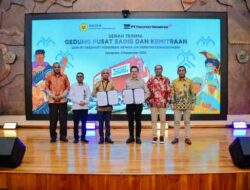 Serahkan Gedung Sains-Kemitraan UNCEN, PTFI Perkuat Riset & Pembelajaran di Papua