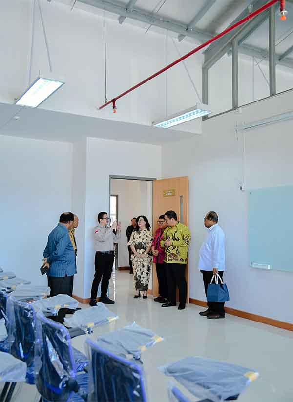 Serahkan Gedung Sains-Kemitraan UNCEN, PTFI Perkuat Riset & Pembelajaran di Papua 3 PTFI Gdeung Riset UNCEN JPR3