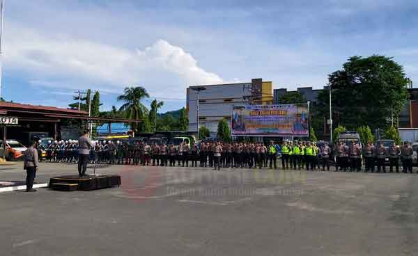 Polresta Sorong Kota Apel Gelar Pasukan Pengamanan Nataru 2025-2026 1 Polresta Sorong Apel Pasukan Nataru 2025