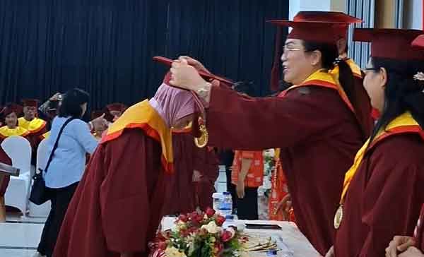 Sekolah Lansia BKL Ceria Wainitu Luluskan 34 Siswa Angkatan I, Wali Kota Tegaskan Ini 2 Sekolah Lansia Ambon Wisuda2
