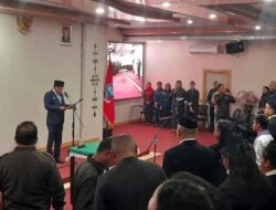 Lantik Pejabat Fungsional Pemkot Ambon, Wali Kota Soroti Perilaku Sejumlah ASN