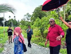 Blusukan Akhir 2025, Bupati Rettob Tinjau Pembangunan Jalan di Mimika