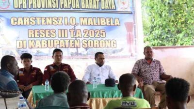 Gelar Reses III, Cartensz Jaring Aspirasi dan Serahkan Santunan di Kampung Samusa